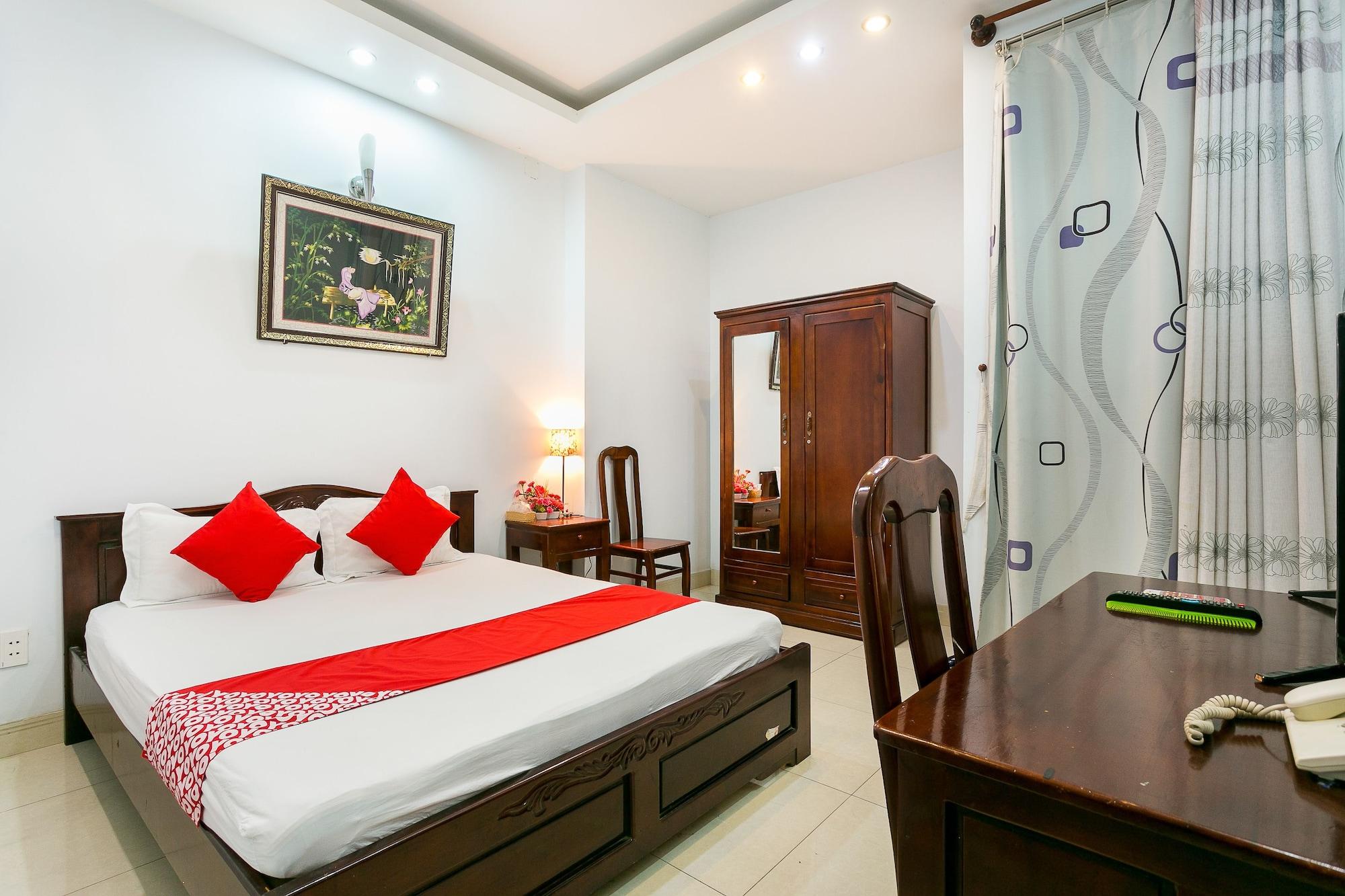 Oyo 130 Tuan Long Hotel Ho Chi Minh City Exterior photo