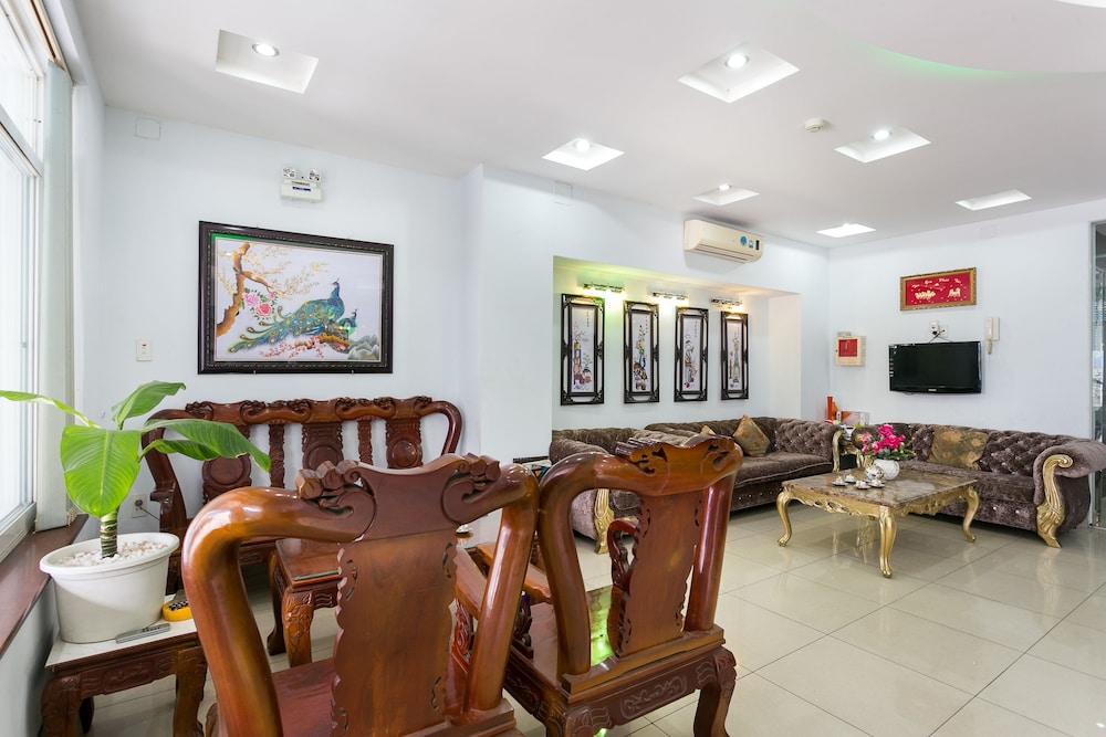 Oyo 130 Tuan Long Hotel Ho Chi Minh City Exterior photo