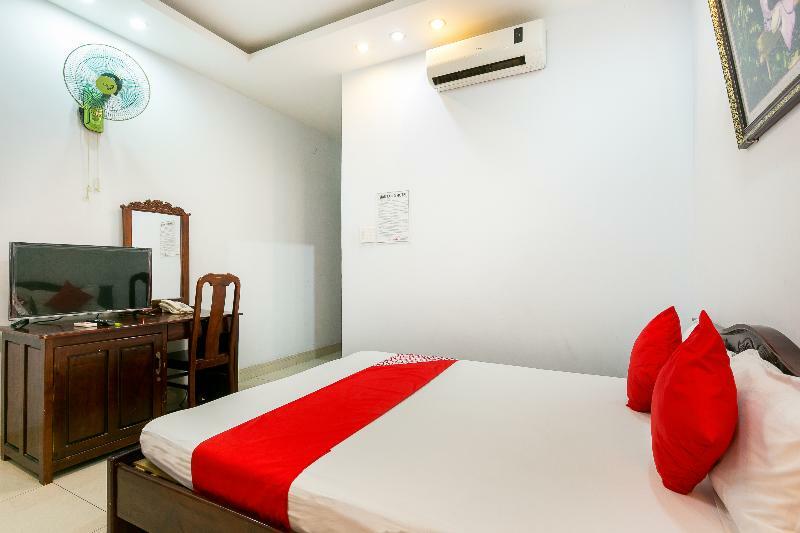 Oyo 130 Tuan Long Hotel Ho Chi Minh City Exterior photo