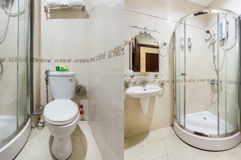 Oyo 130 Tuan Long Hotel Ho Chi Minh City Exterior photo